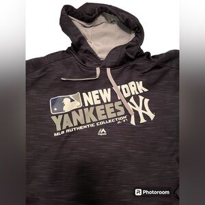 Men’s New York Yankees Hoodie 2XL